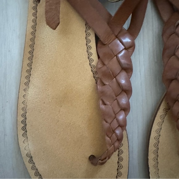 Urban Outfitters Tan Braided T-strap Sandals - Picture 2 of 6